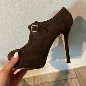 Size 8 Michael kors fall high heel shoe . Velvet brown